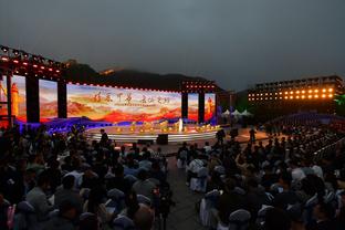 雷霆主帅：切特近三战不断学习经验 每次经历都会让他变得更好